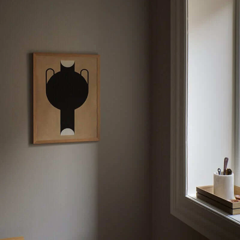 Silhouette Of A Vase 07